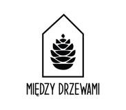 Między drzewami